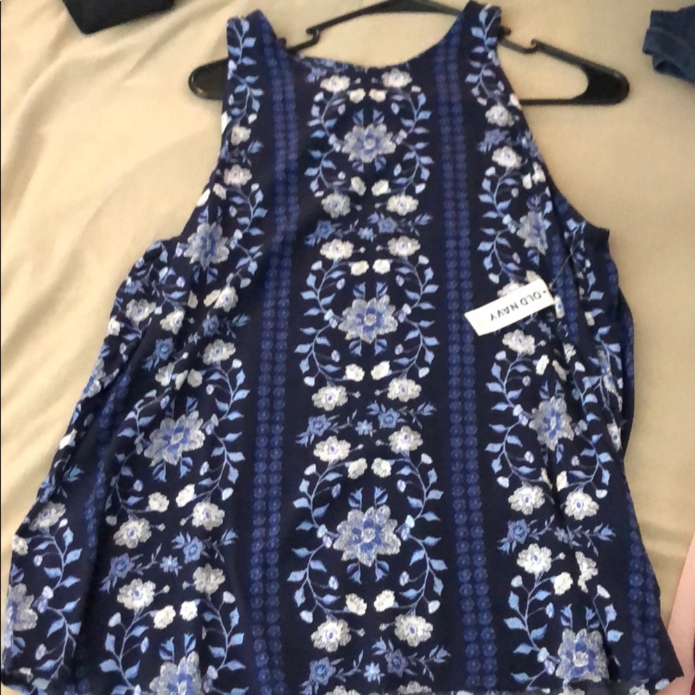 Blue floral top